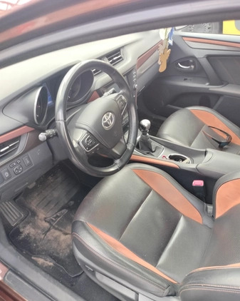Toyota Avensis cena 51900 przebieg: 176629, rok produkcji 2015 z Szczecin małe 154